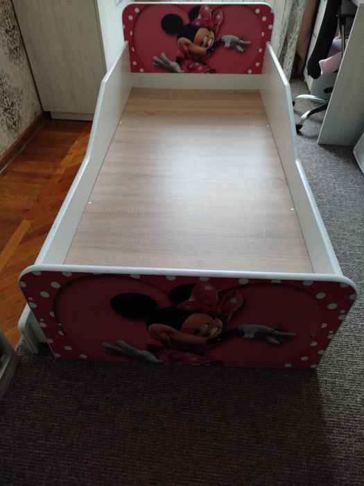 Дитяче ліжко з матрацом