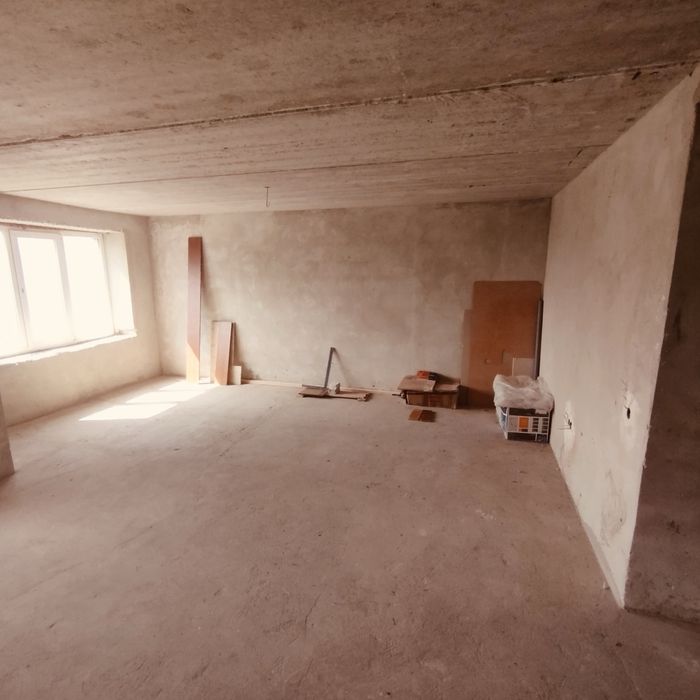 Продам трьох кімнатну чешку нульовий цикл у м.Новий Розділ.