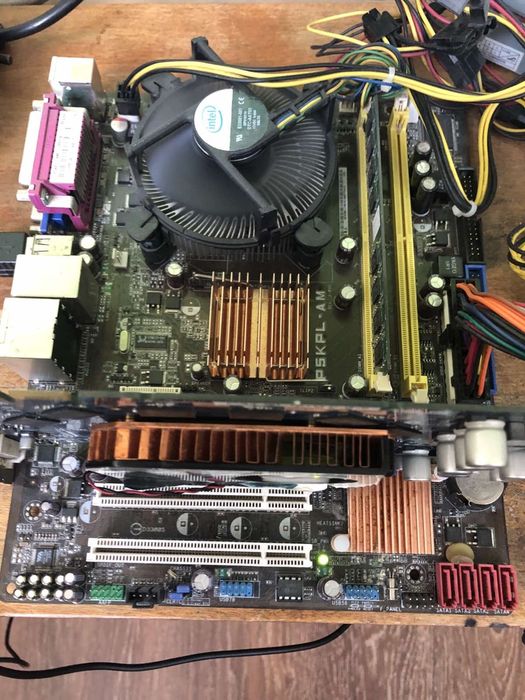 Видеокарта asus  GT9500