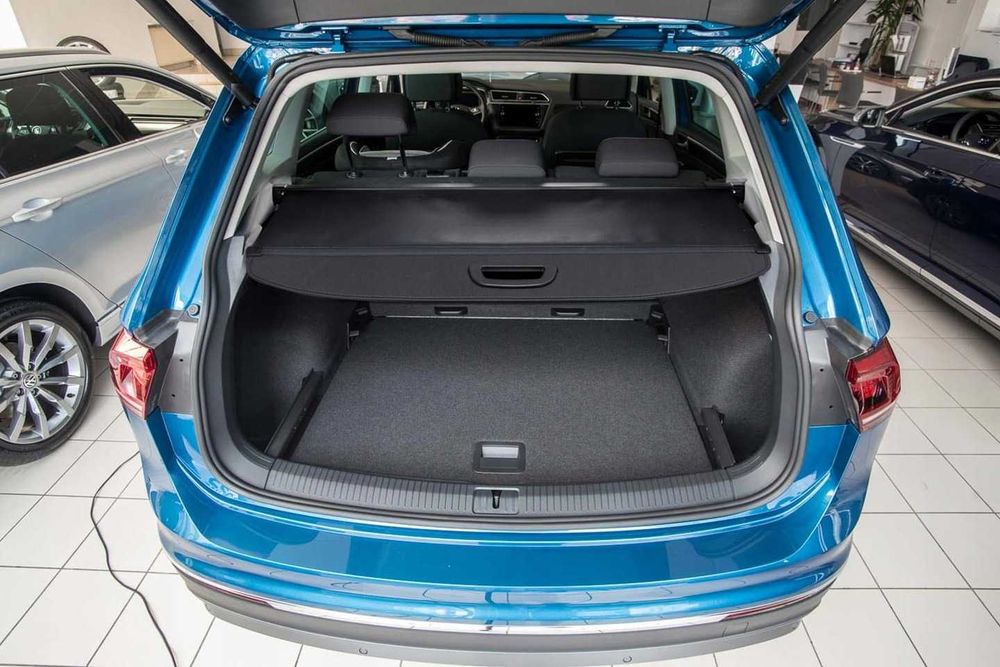 Шторка полка полиця багажника для Вашего авто накладка ролет