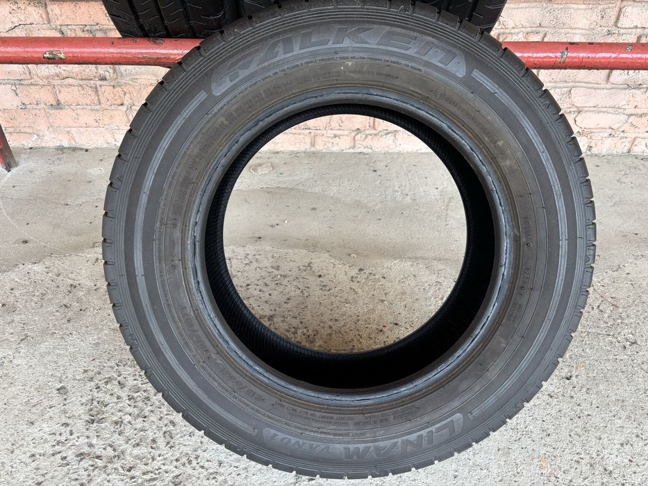 Комплект літніх шин 215/65R16c Falken