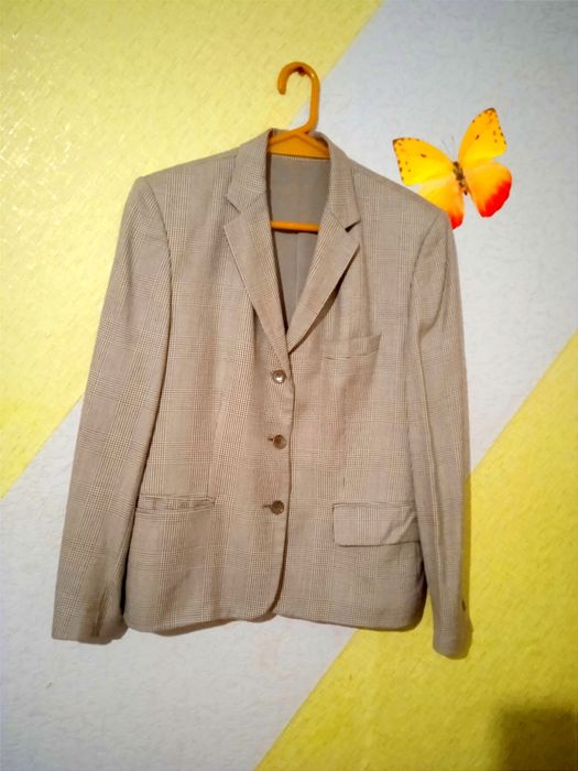 Пиджак  женский ..