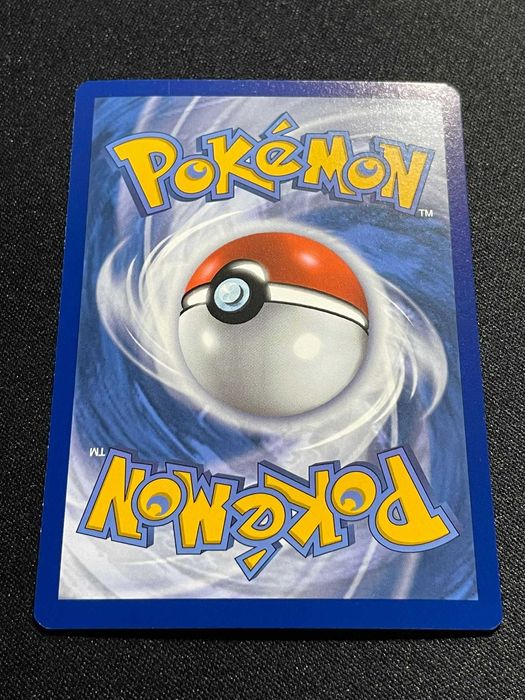 Carta Pokémon Clamperl 65/264 Fusion Strike