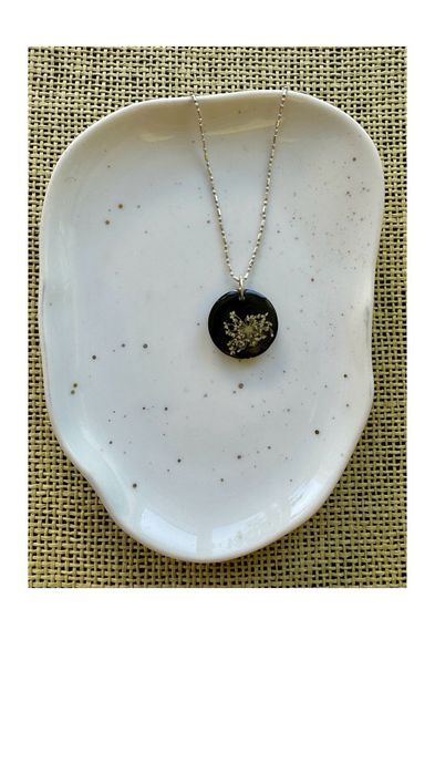 Zawieszka „fleur atomique” biżuteria handmade żywica srebro