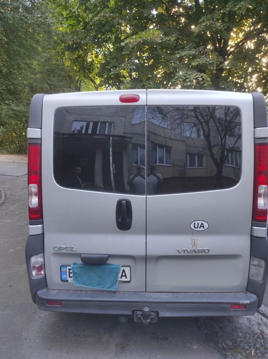 Опель Віваро 2.0
