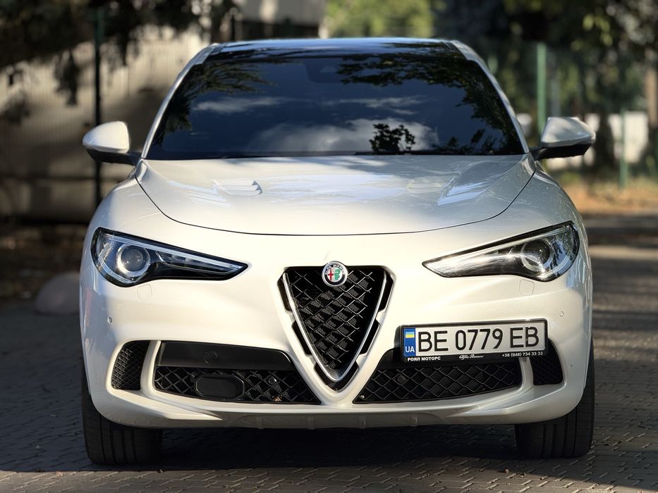 Продам Alfa-Romeo Stelvio quadrifoglio