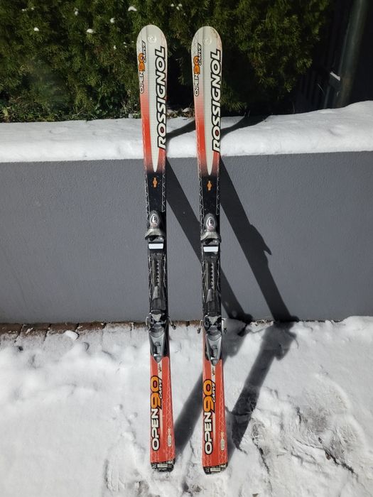 Sprzedam narty Rossignol 162 cm z wiązaniami