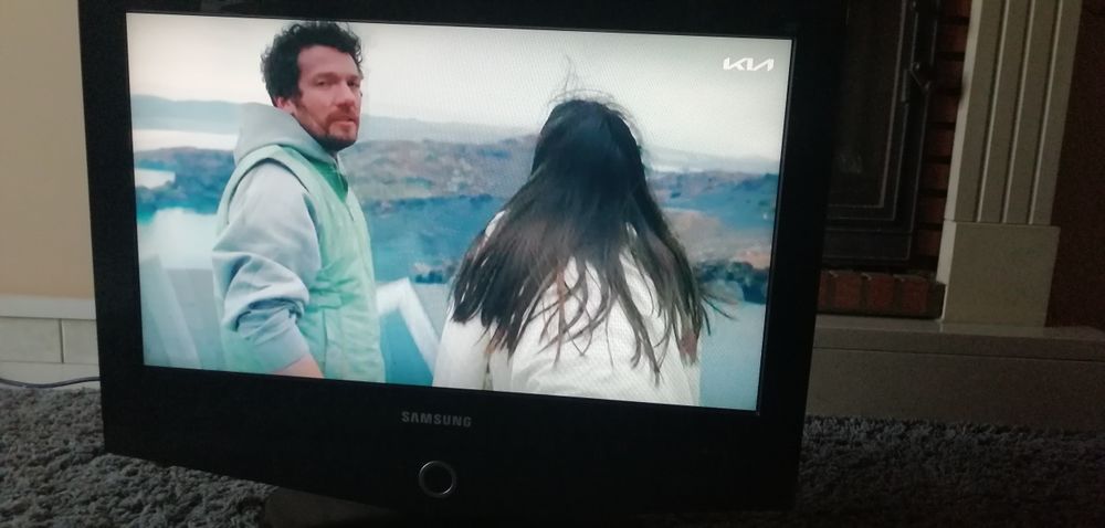 TV LCD Samsung bom estado