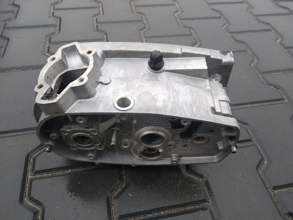 Kartery blok silnika etz 150 cześć z silnika