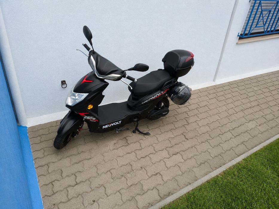 Mota Elétrica NEOVOLT 250W – Como Nova | Apenas 1000 km