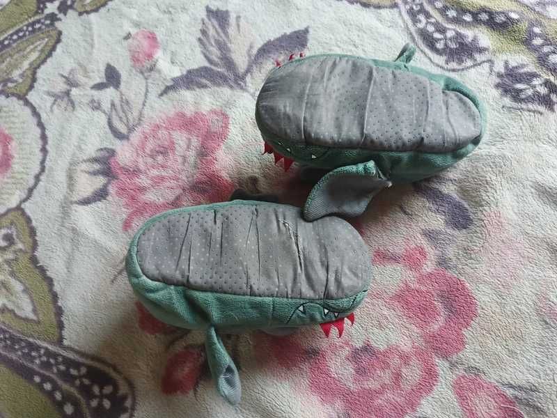 Kapcie smoki r.35