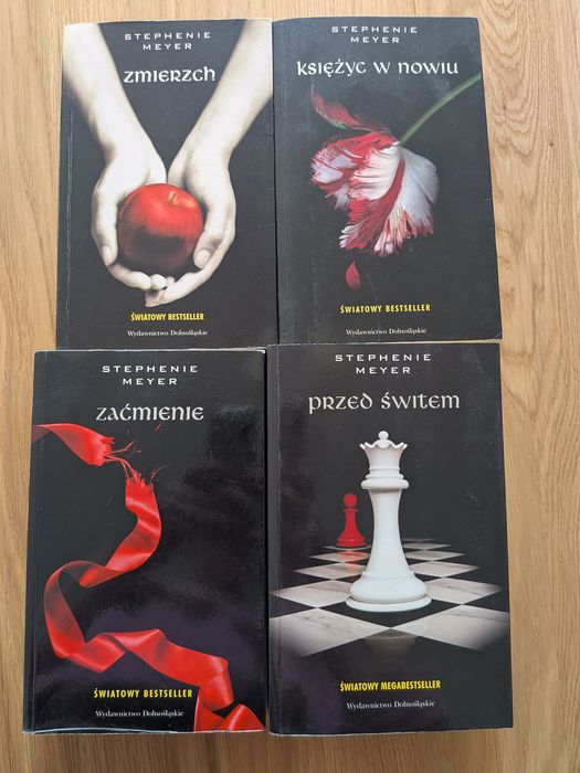 Seria "Zmierzch", 4 książki, stan dobry
