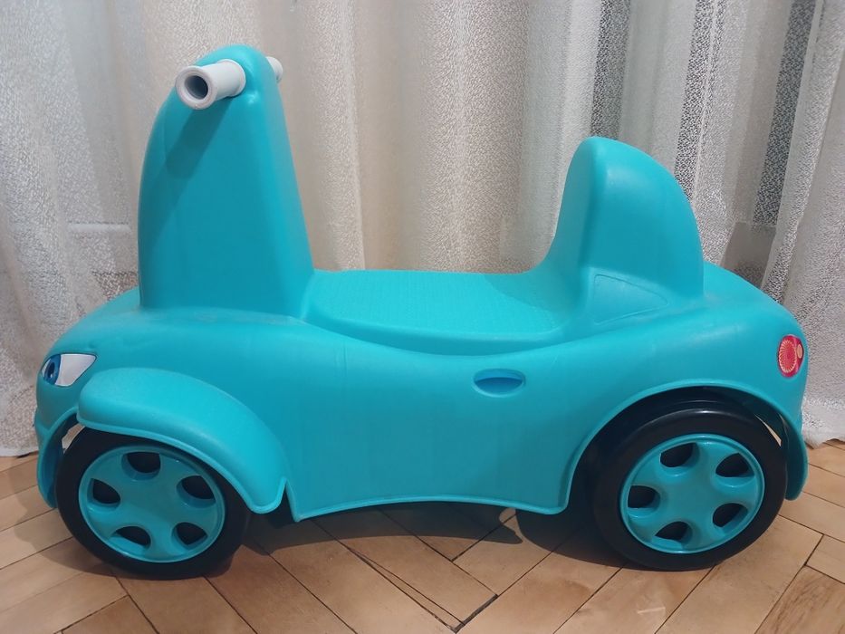 Машинка толокар.