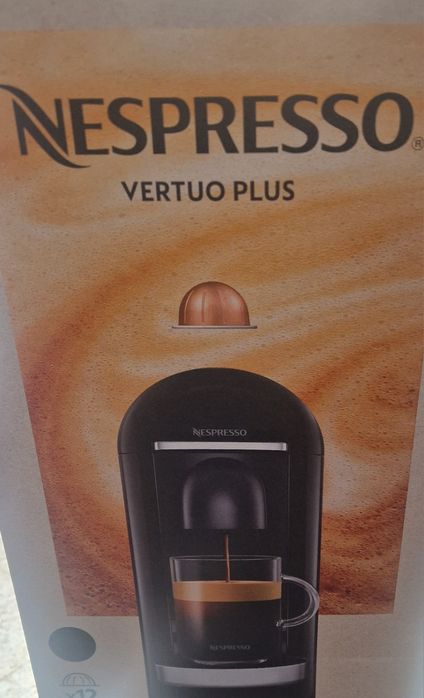 Máquina de café Nespresso Vertuo plus