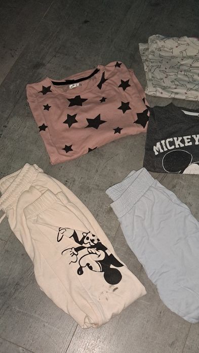 Ubrania dla dziewczynki