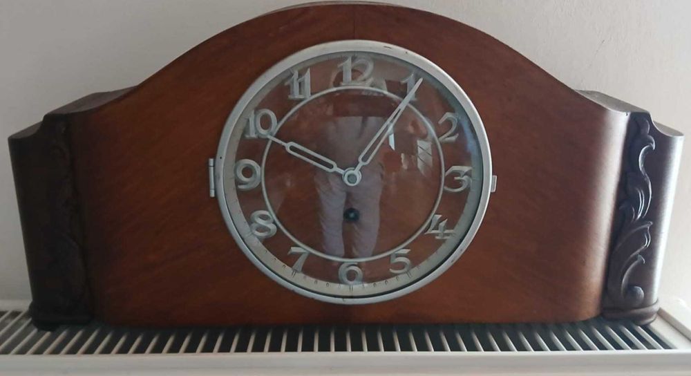 Stary zegar kominkowy