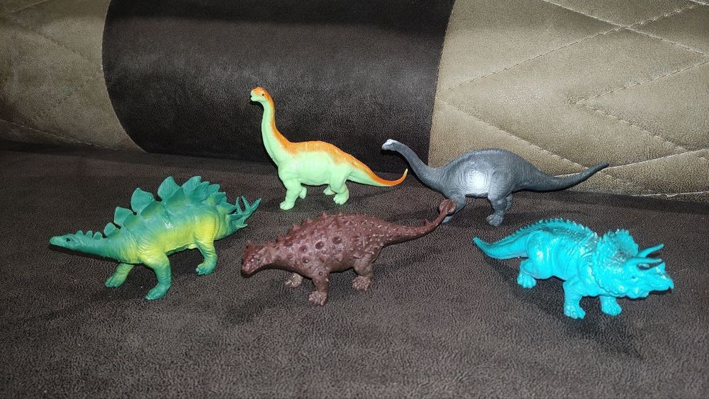 Динозавры 50 грн.