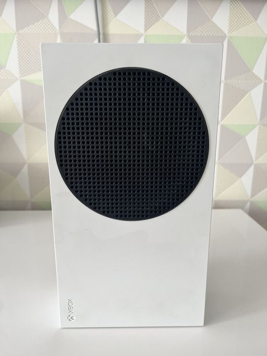 Xbox series s 512 gb з двома джойстиками