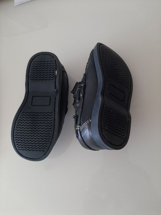 Sapatos em pele t24