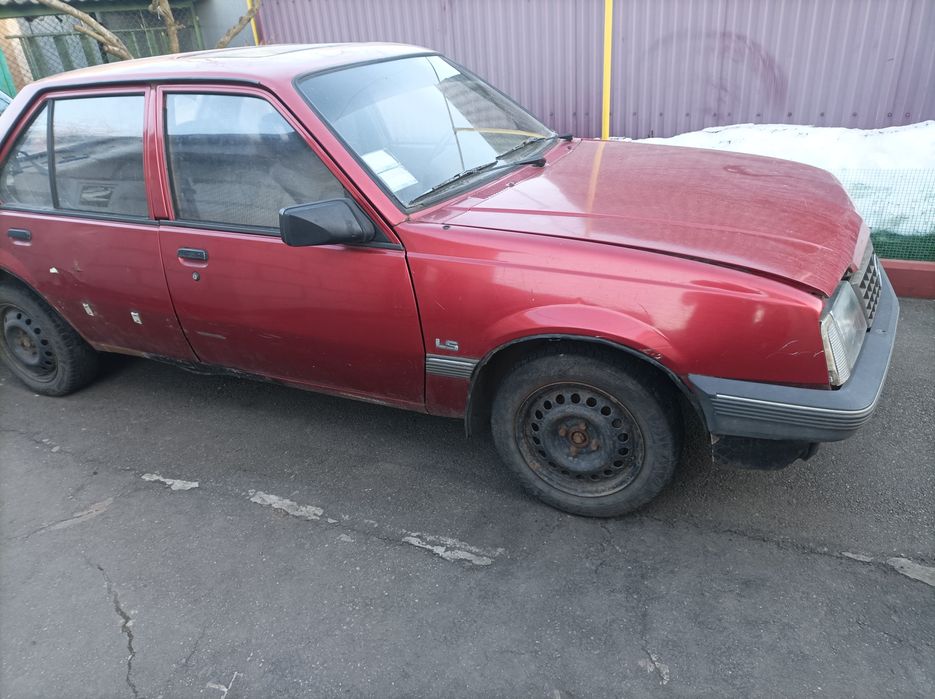 Продам Opel Ascona 1987 року 1.6 бензин