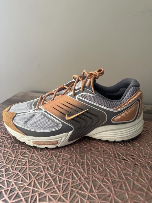 Кросовки Nike ZOOM VOMERO 5