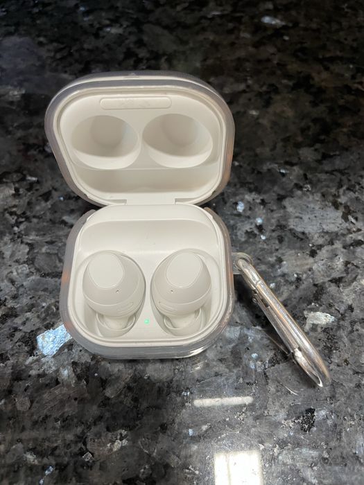Earbuds FE da Samsung excelente estado sem uso