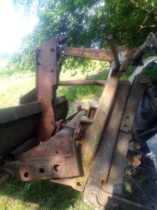 ковш-лопата на трактор