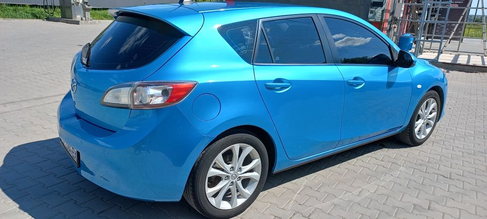 Продам авто Mazda 3