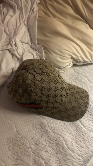 Cucci cap- dourado