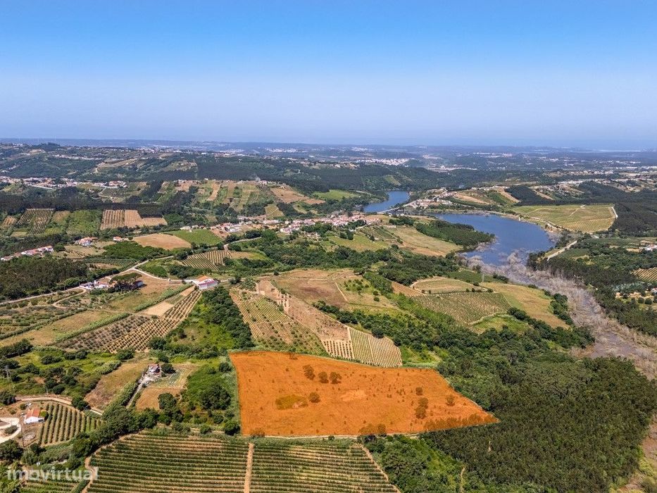Terreno com ruína em Óbidos