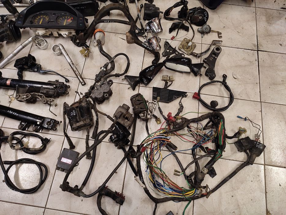 Honda CBX 750 części koło wydech tłumik lampa bak lagi oś moduł tłumik
