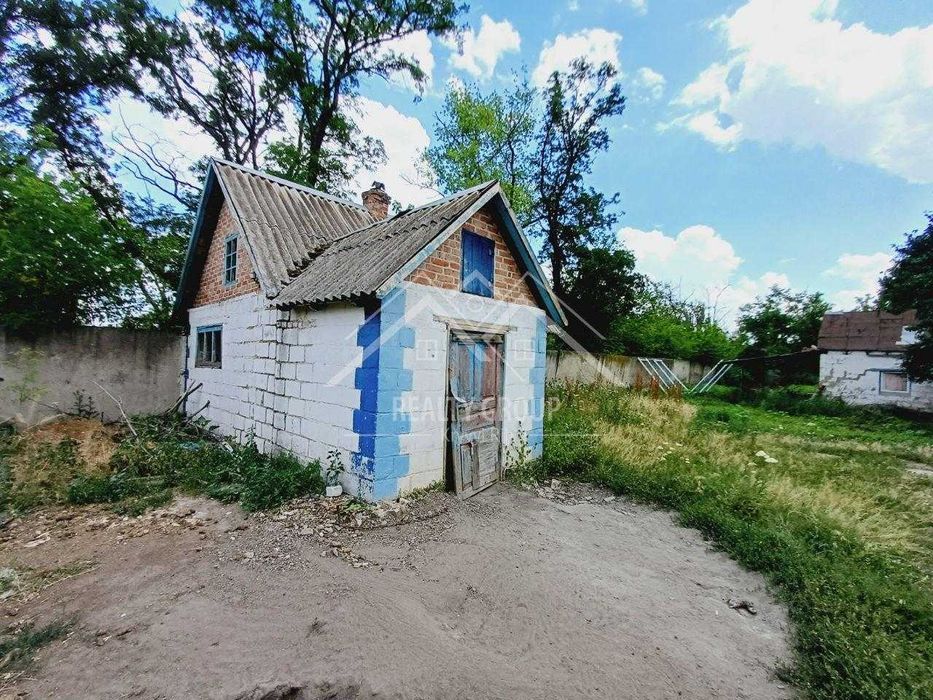 Продаж приміщення під склад, ферму, виробництво поряд залізниця.