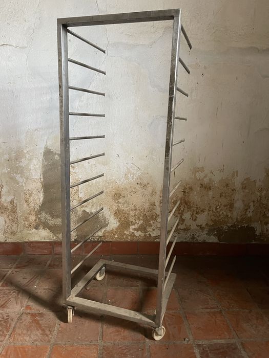 Equipamentos Padaria - Carrinho / Carro para Tabuleiros