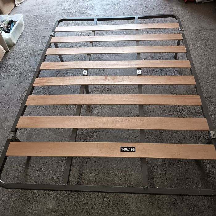 Cama de Casal estrado estrutura com colchão ortopédico