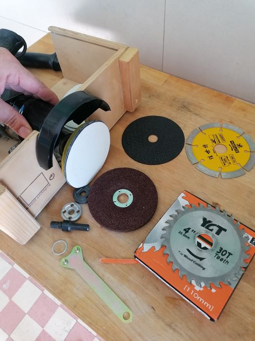 Mini serra elétrica (adaptação)