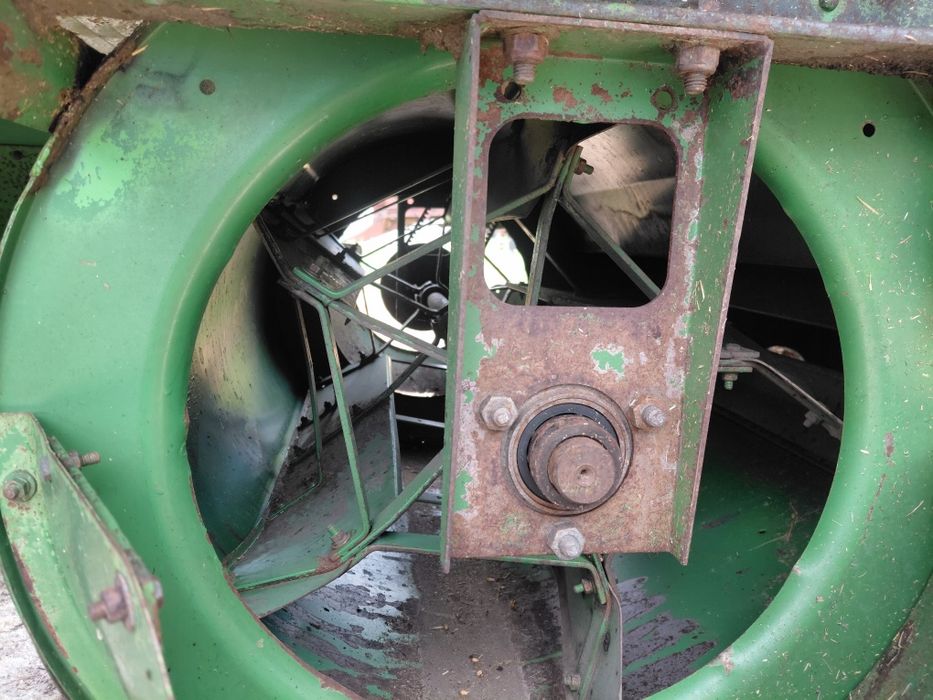 Комбайн Johne Deere 952