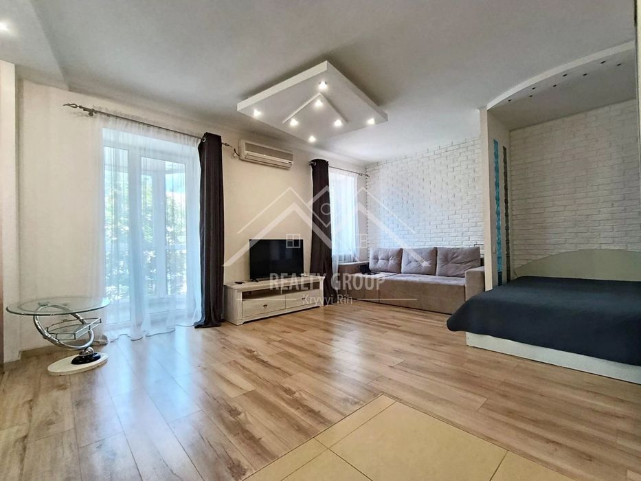 Продаж 1к "сталінки" з ремонтом та технікою на Гагаріна (Сертифікат)