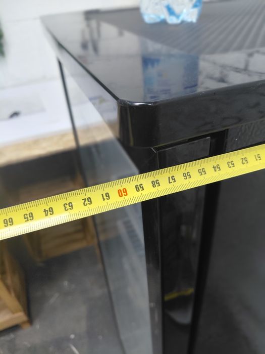 Холодильник шафа-вітрина