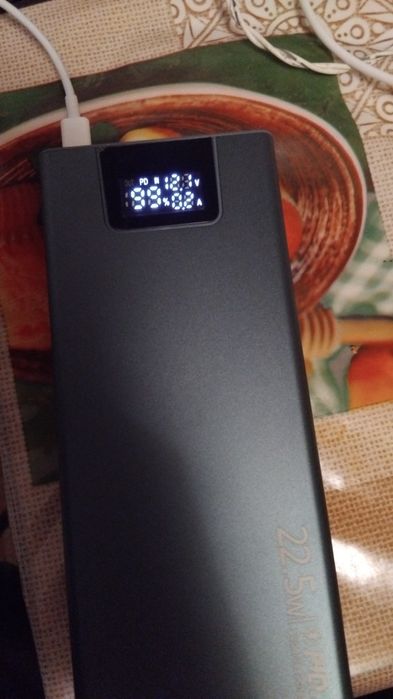 Энергия без компромиссов: Мощный Power Bank 22.5W на 8 х18650