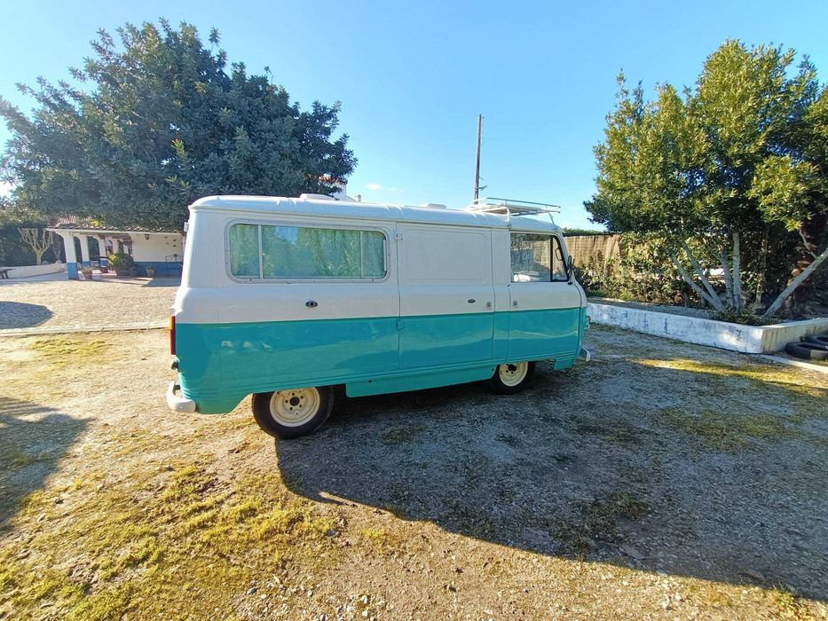Dodge K160 SpaceVan - Tipo pão de forma
