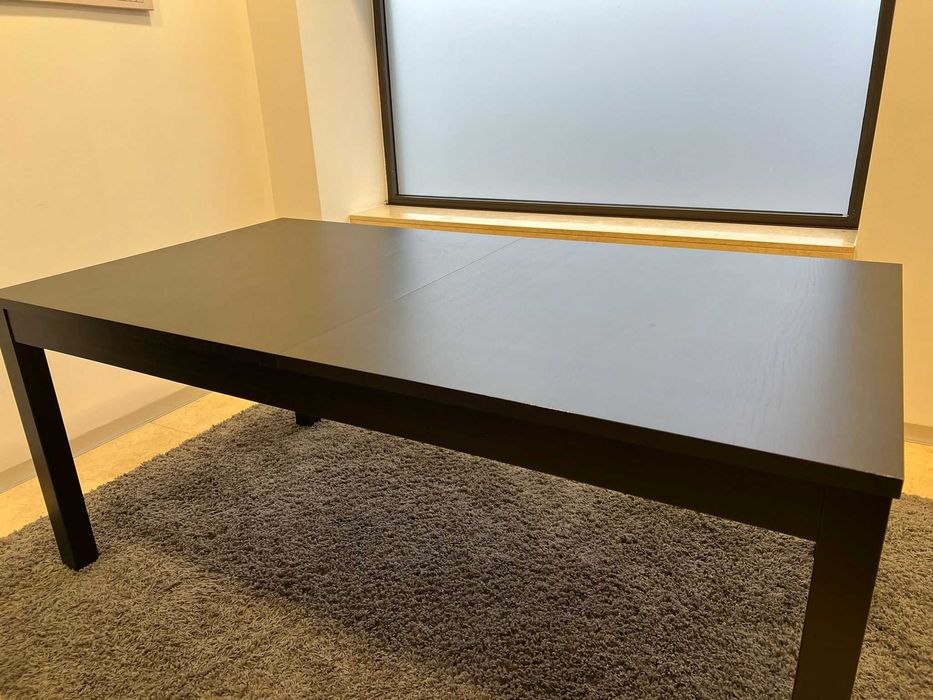 mesa preta de boa maneira