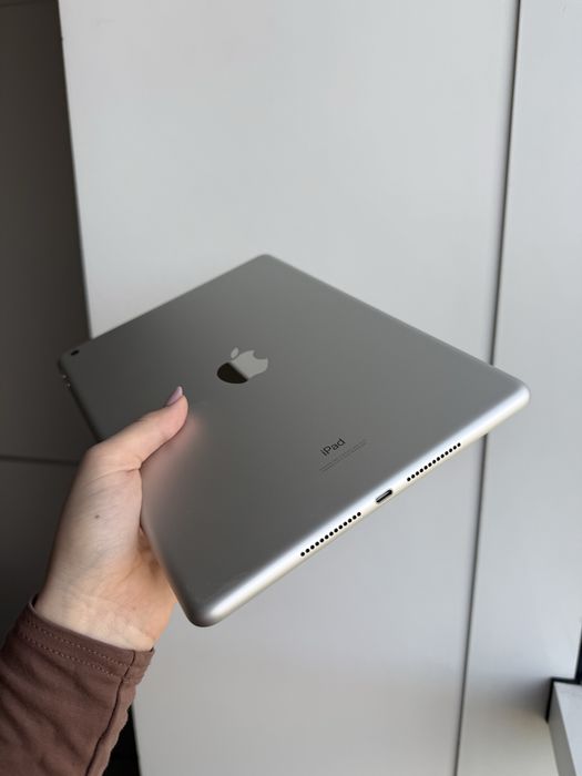 Ipad 8 128Гб сірий