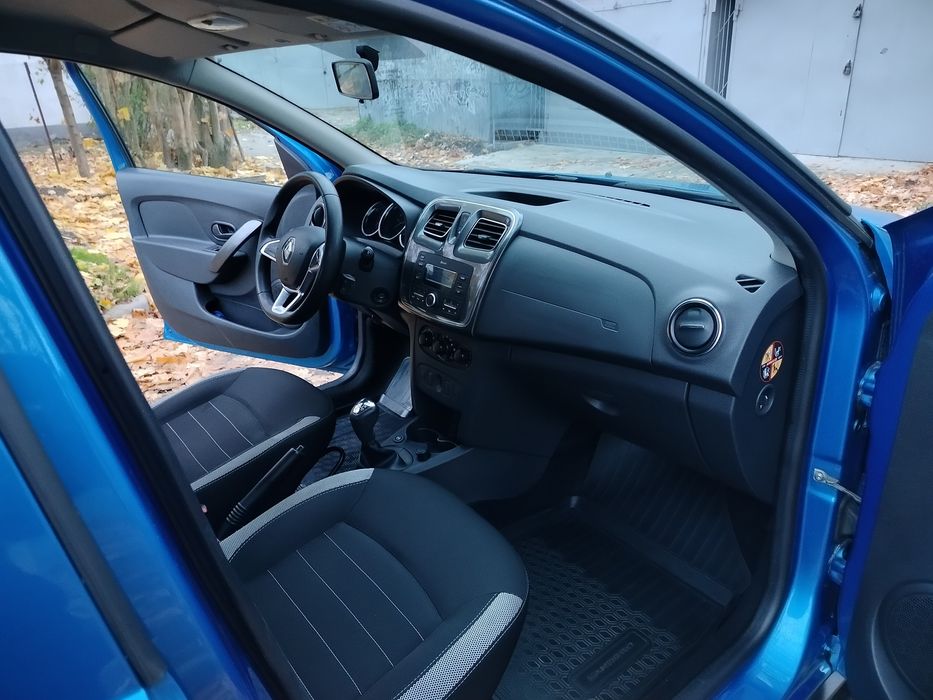 Продам легковой автомобиль