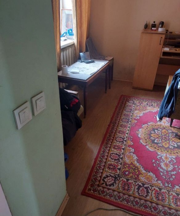 Здається невеликий  будинок  Космос  МОЖНА ВІЙСЬКОВИМ