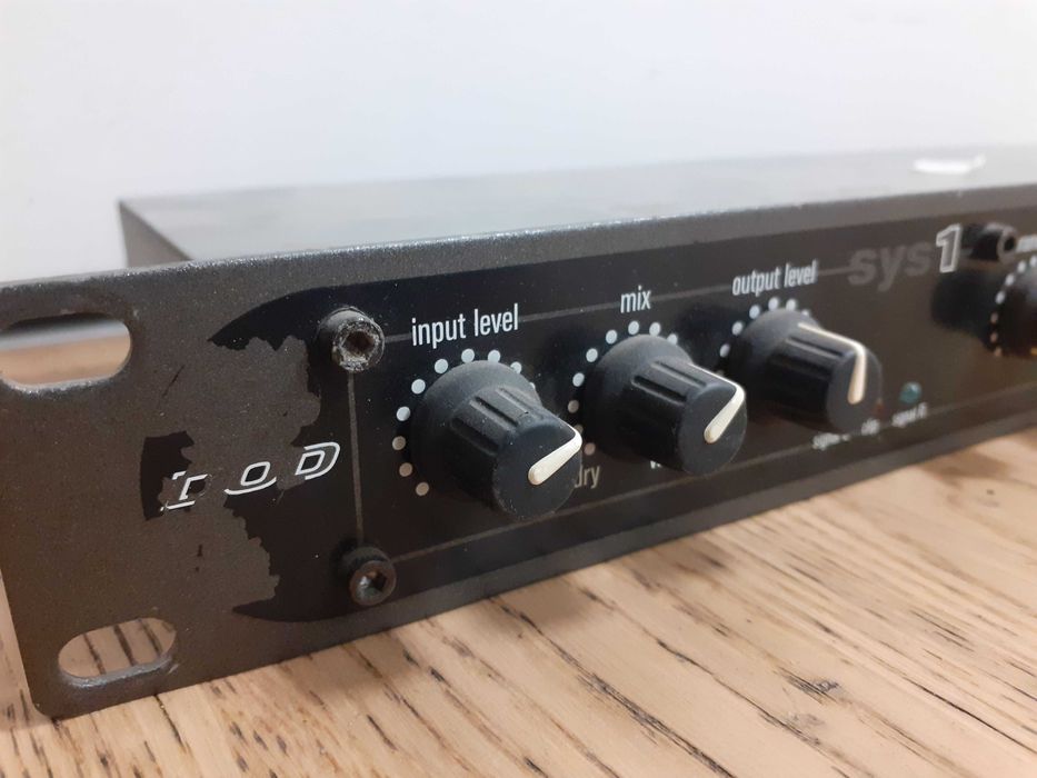 Cyfrowy procesor efektów DOD D6