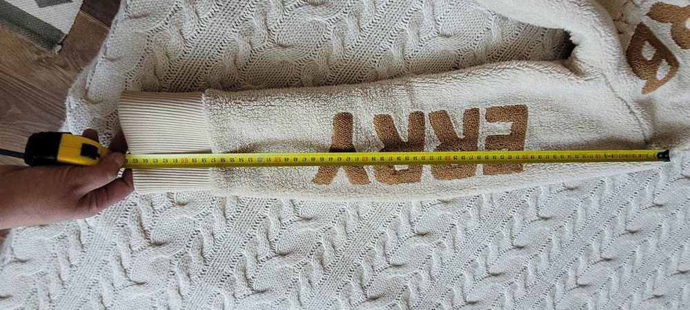 Куртка BURBERY.Хлопчача.Розмір S.