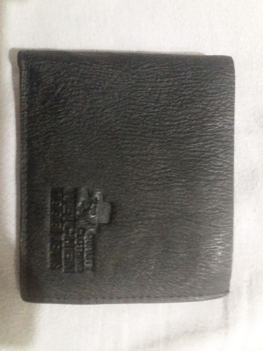 Carteira preta nova