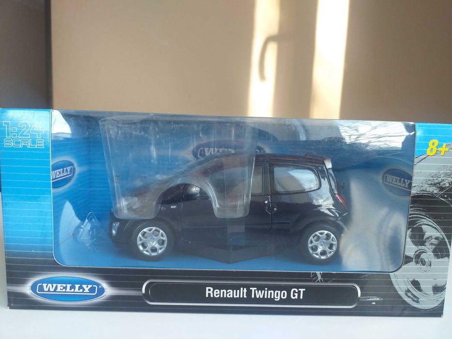 модель 1.24 RENAULT