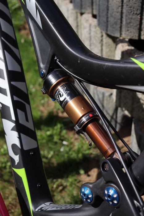 Pivot mach 5.7 carbon
