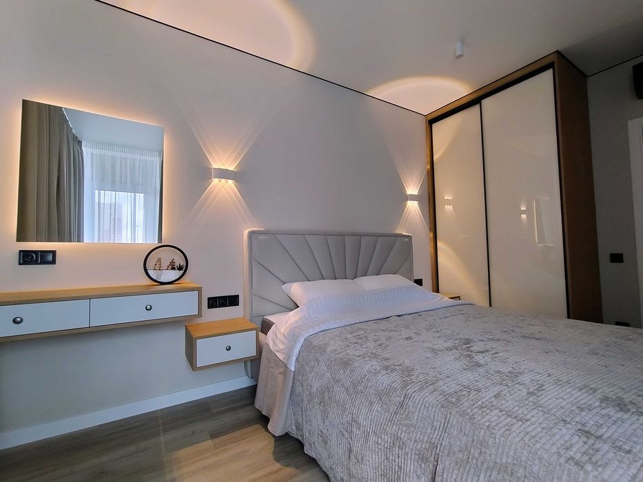 ЖК Варшавський 2, 3к квартира з ремонтом. Олександра Олеся 9-А